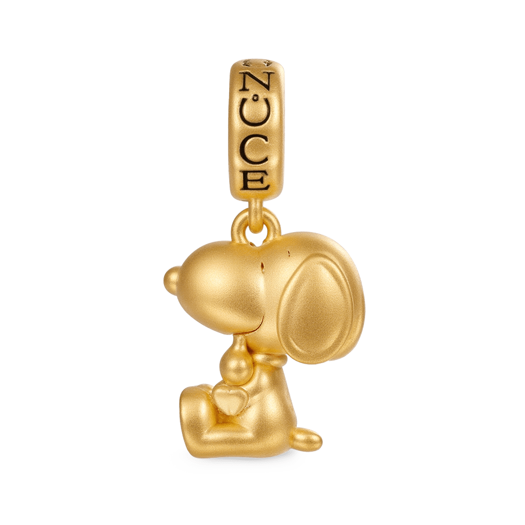 18k Gold Snoopy Hugging Woodstock Pendant image number 0