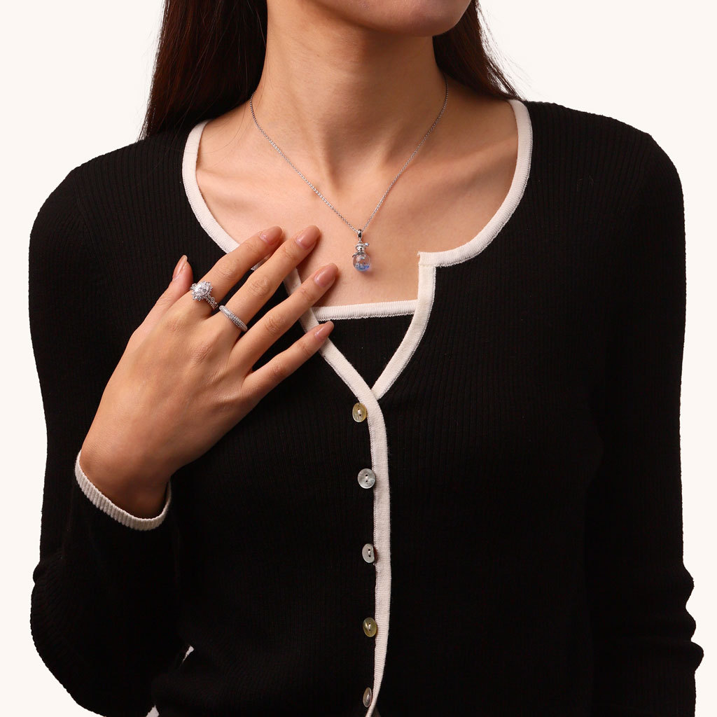 Blue Glitter Quicksand Snowman Pendant image number 4