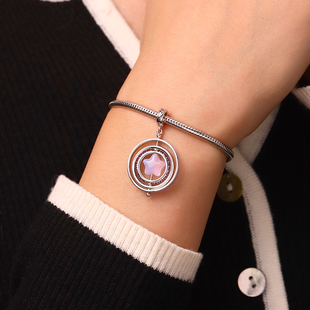 Rotatable Star Celestial Pendant image number 7