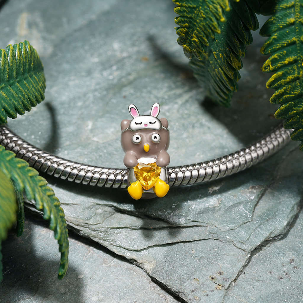 Owl Embraces Love Charm image number 3