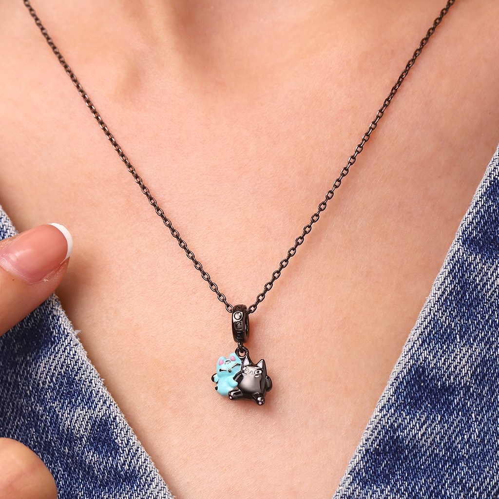 Blu Cat and Judgy Cat Hug Charm image number 5