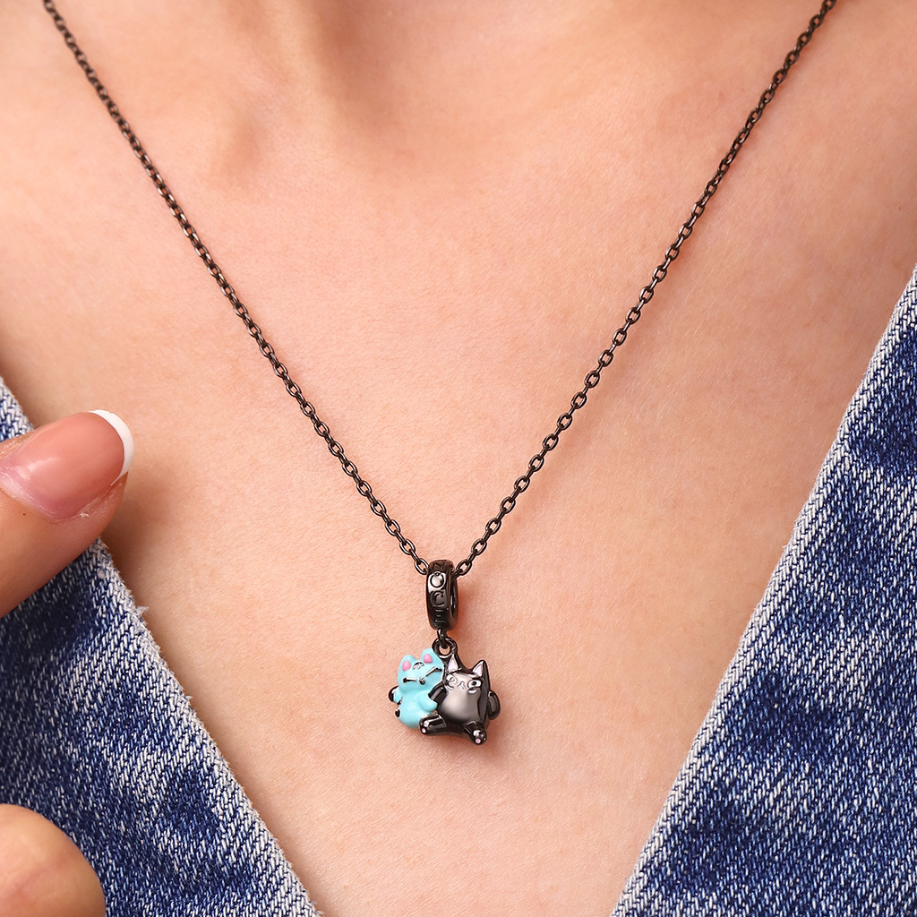 Blu Cat and Judgy Cat Hug Charm image number 5