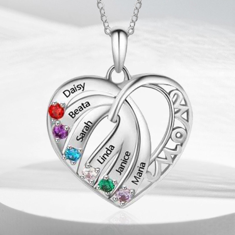 Family Name 'MOM' Heart Necklace image number 5