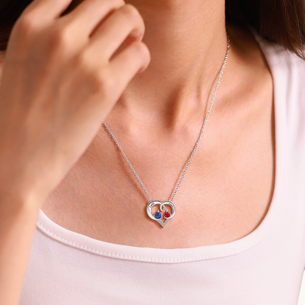 Simple Love Heart Necklace image number 5