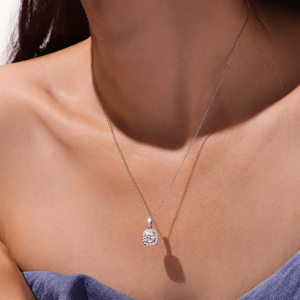Cushion Halo VVS Moissanite Necklace image number 6