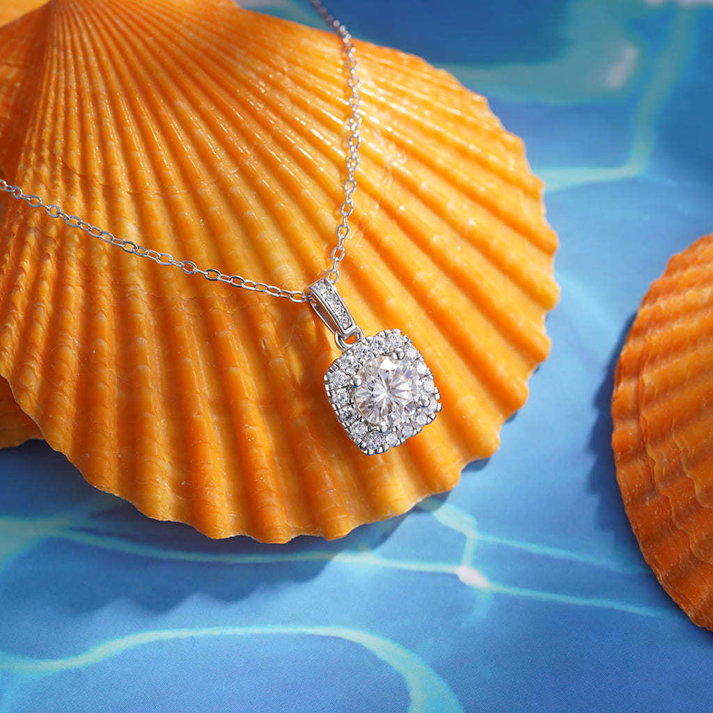 Cushion Halo VVS Moissanite Necklace image number 4