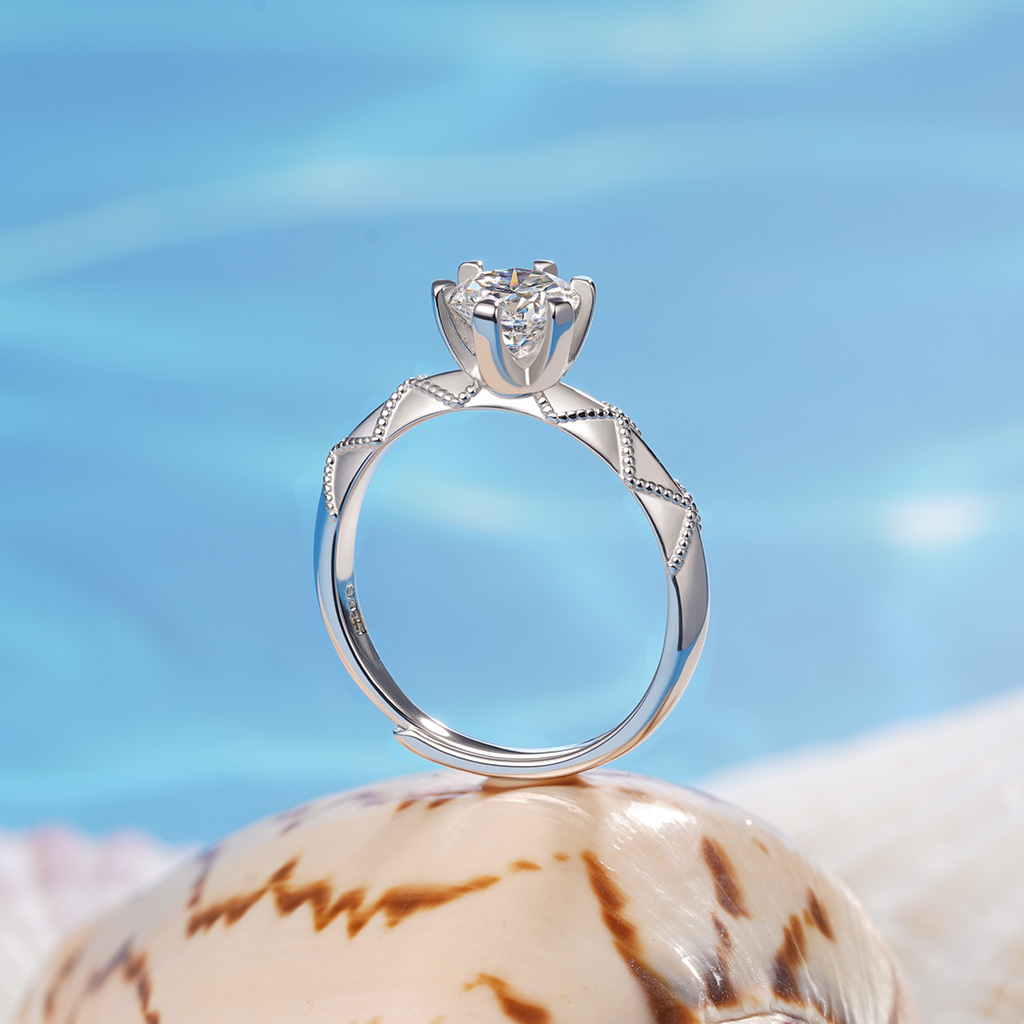 Classic 1Ct Round 925S & VVS Moissanite Ring image number 2