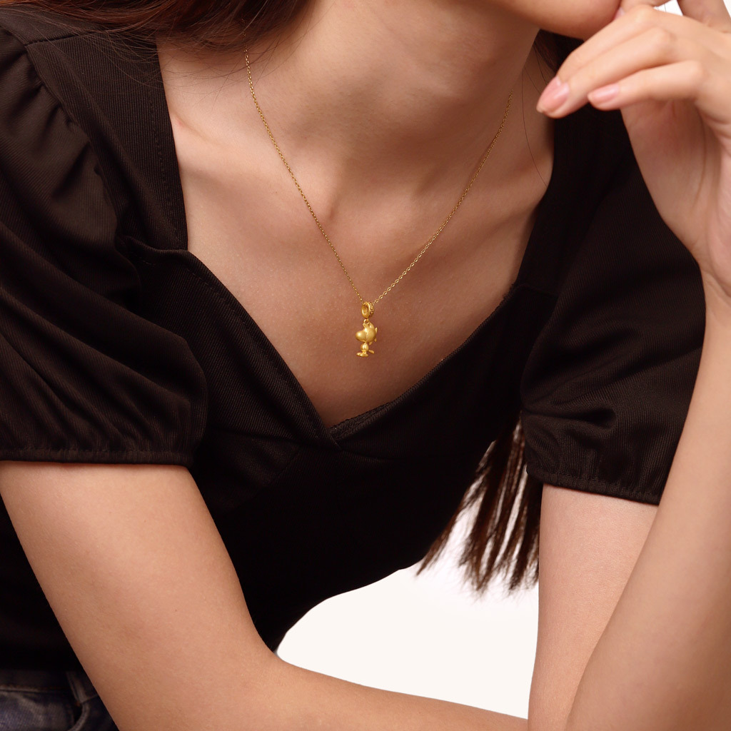 18k Gold Woodstock Pendant image number 4