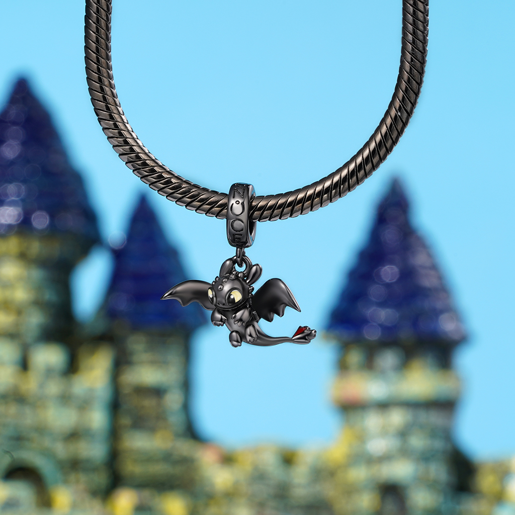 Toothless Flapping Wings Pendant image number 3