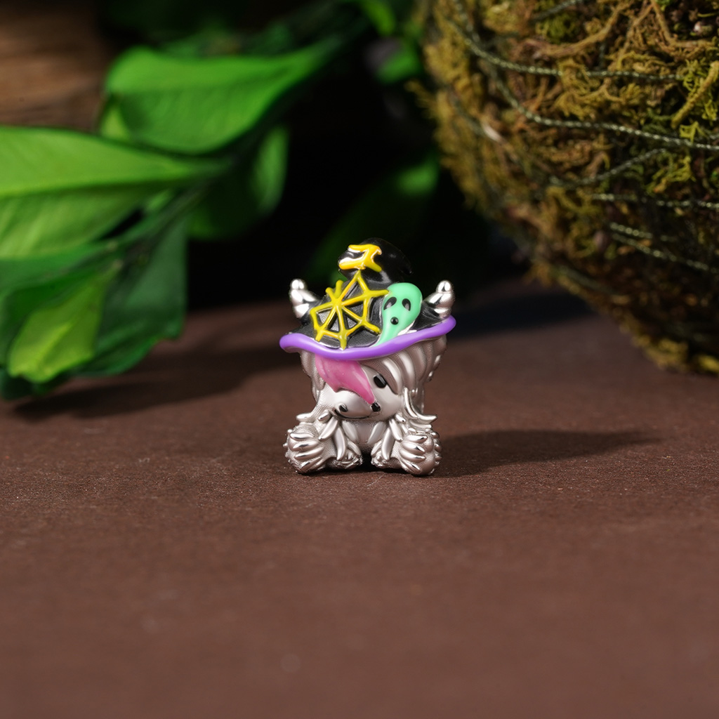 Highland Cow Halloween Charm image number 2