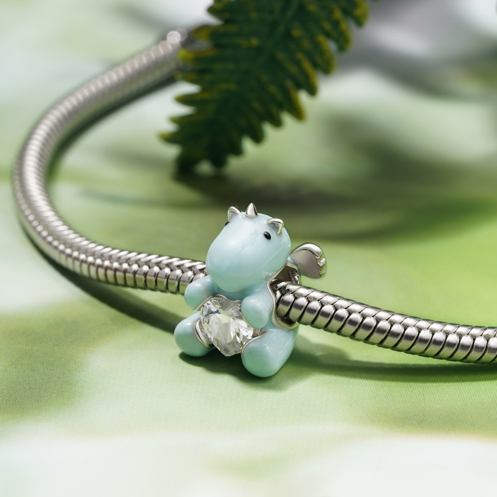 Unicorn Embraces Love Charm image number 4