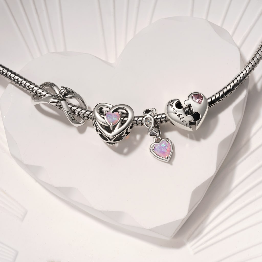 Heart of Eternity Charm image number 1