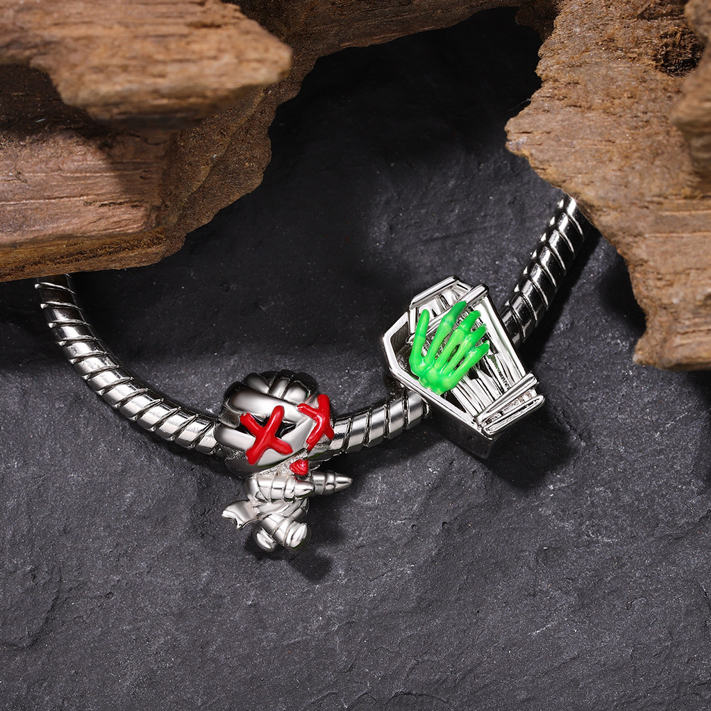 Bandaged Mummy Charm image number 2