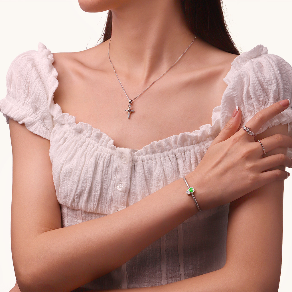 Coffin Green Skeleton Hand Charm image number 4