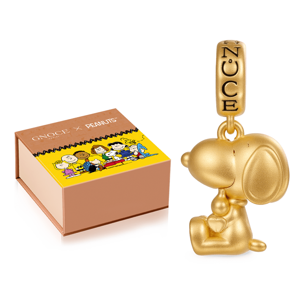 18k Gold Snoopy Hugging Woodstock Pendant image number 1