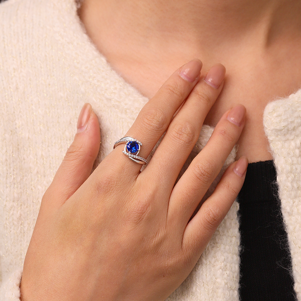 Vintage Blue Zircon Birthstone Ring image number 5