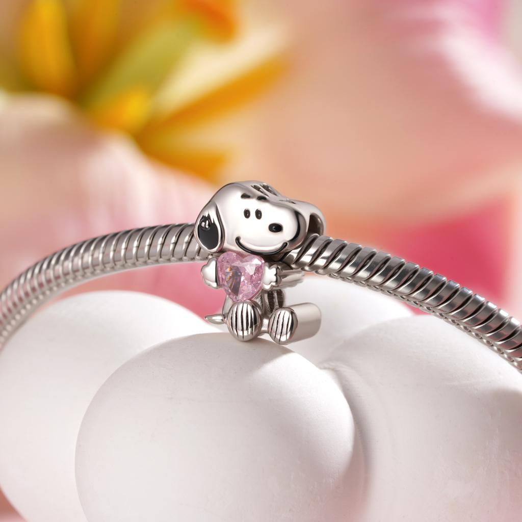 Peanuts Snoopy Sitting Charm image number 4