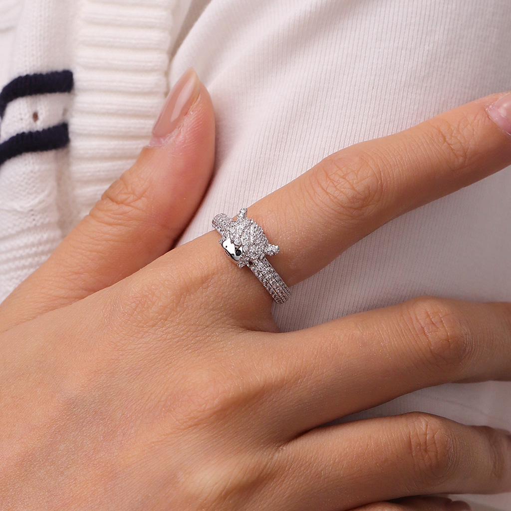 Highland Cow Diamond Ring image number 4
