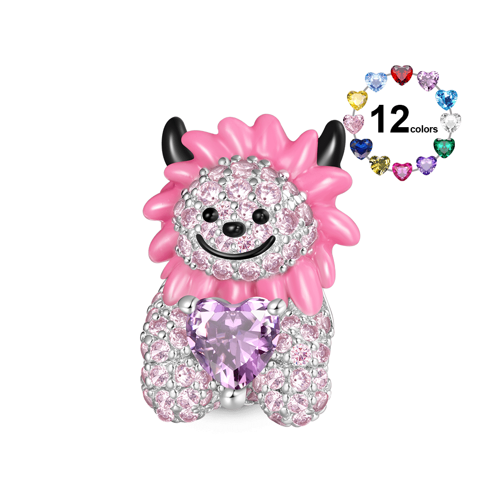 Lion Embraces Heart Charm image number 0