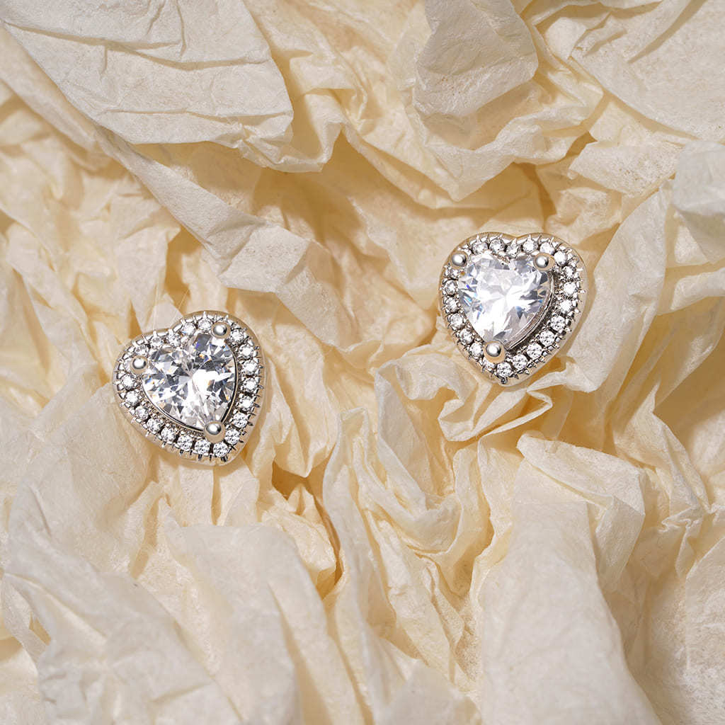 Brilliant Heart Diamond Halo Stud Earrings image number 4
