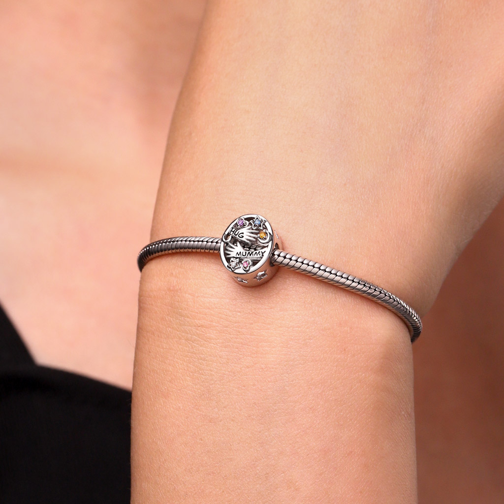 Mother's Day HUG MUMMY Photo Charm image number 4