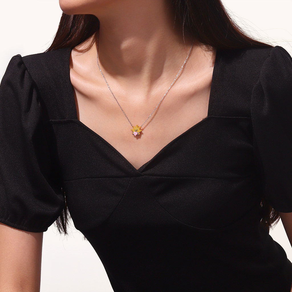 Smiling Sun Diamond Necklace image number 3