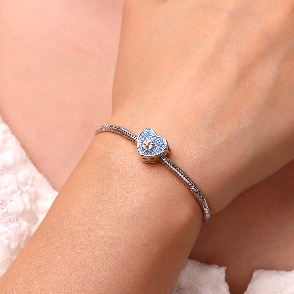 Screw Heart-Shaped Charm image number 6