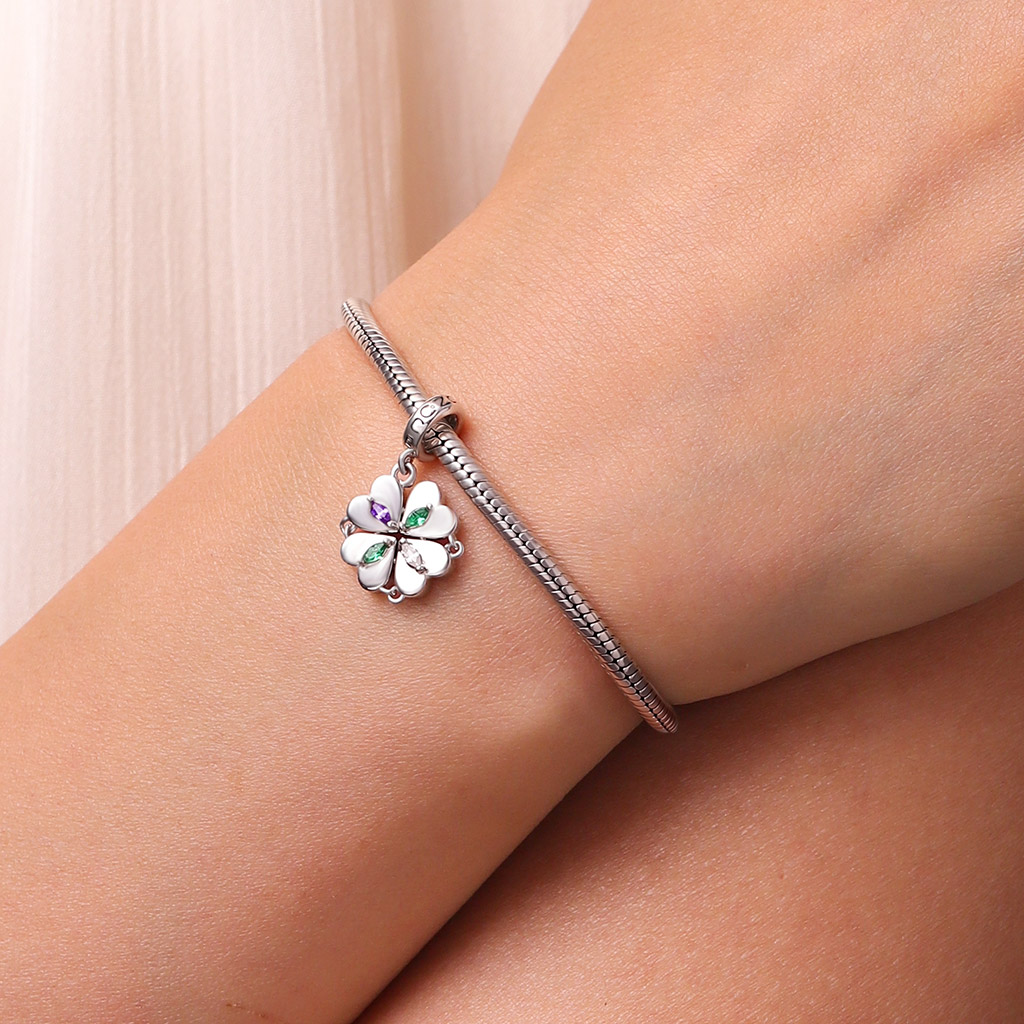 Four-leaf Clover Pendant image number 9