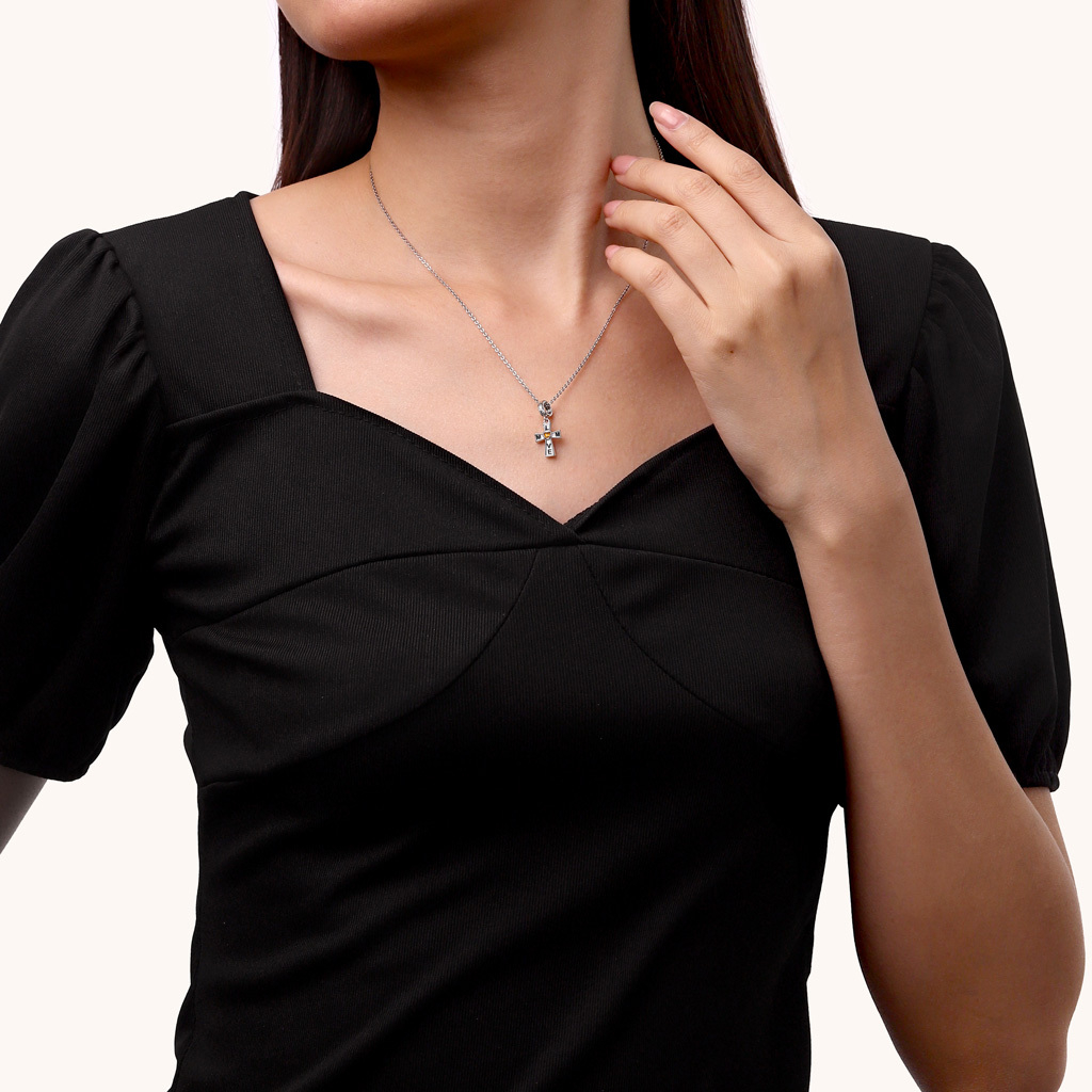 Love Mom Cross Pendant image number 5