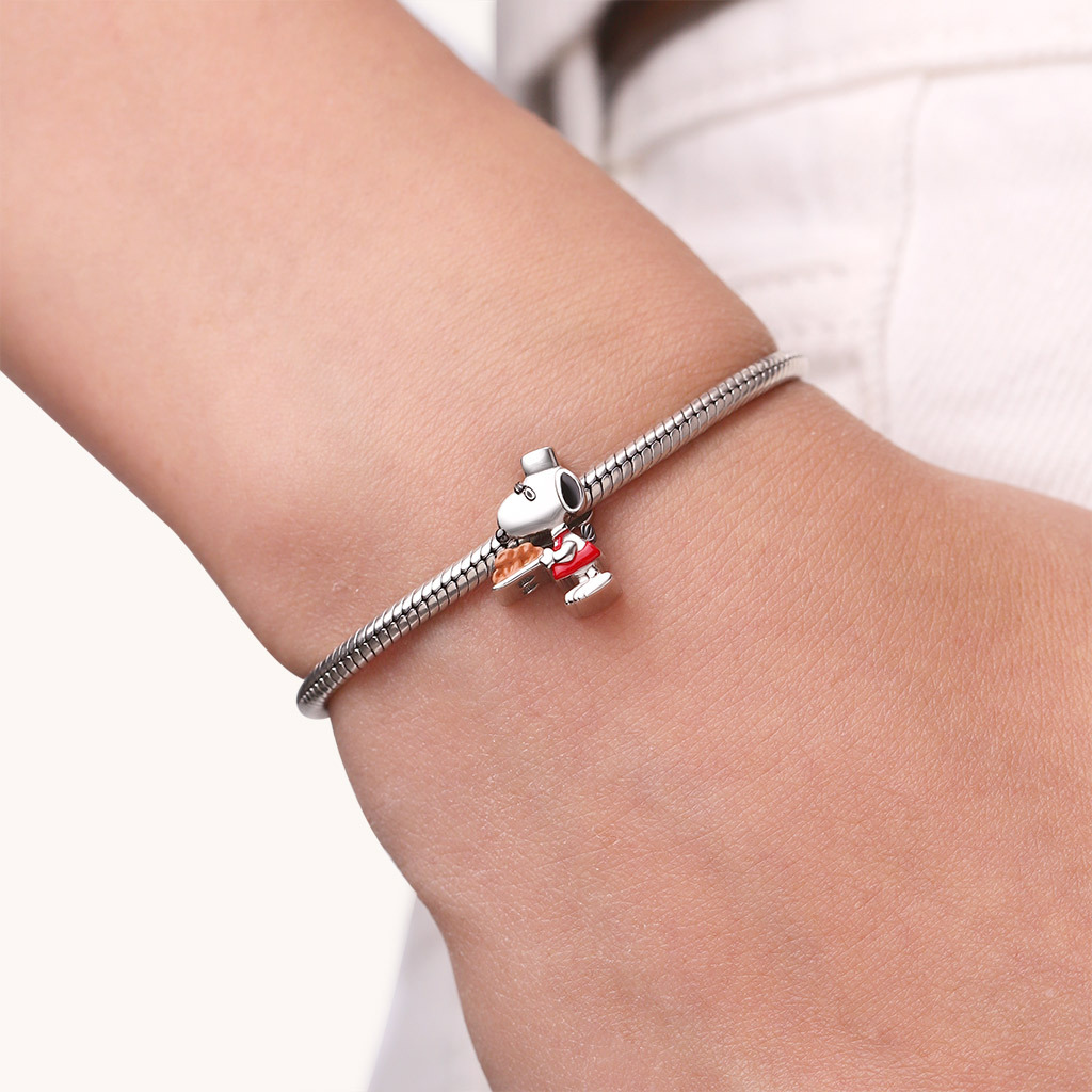 Peanuts Belle Pendant image number 3