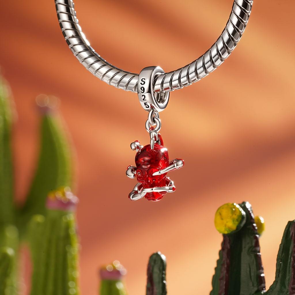 Blood Spider Skull Pendant image number 2