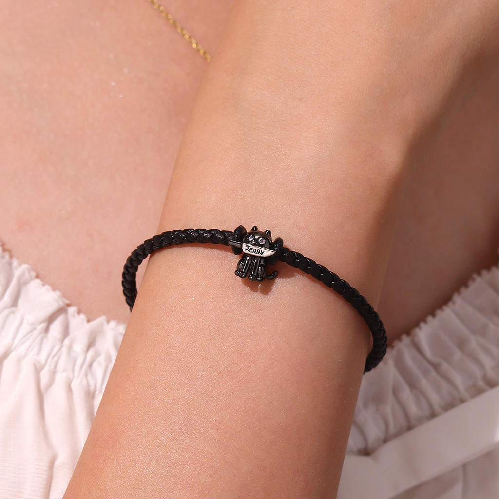 Black Snap Basic Bracelet image number 4