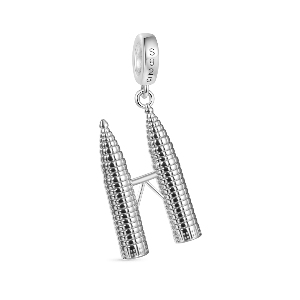 Petronas Twin Towers Pendant image number 1