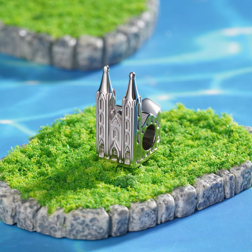 Cologne Cathedral Charm image number 2