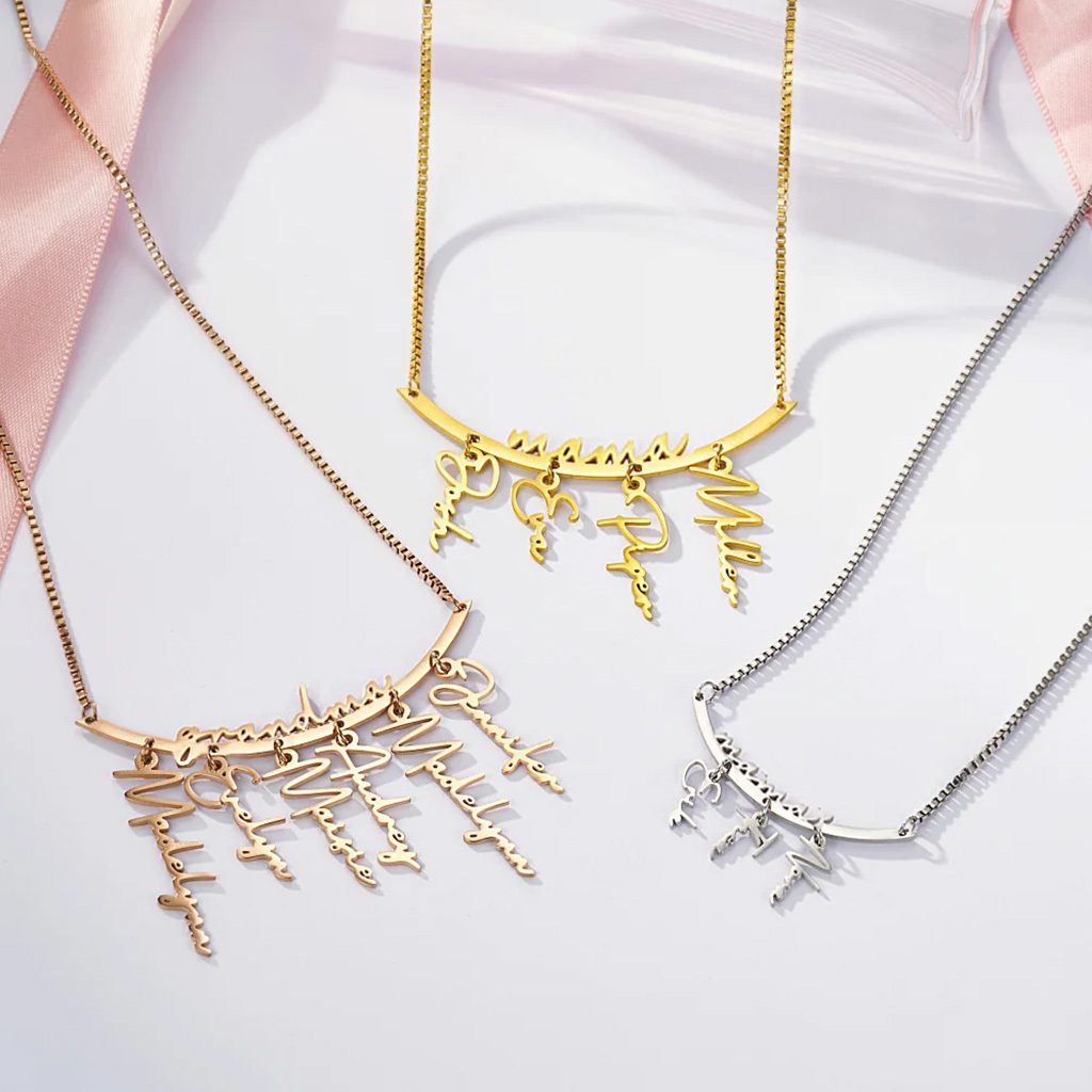 Family Names Necklace image number 1