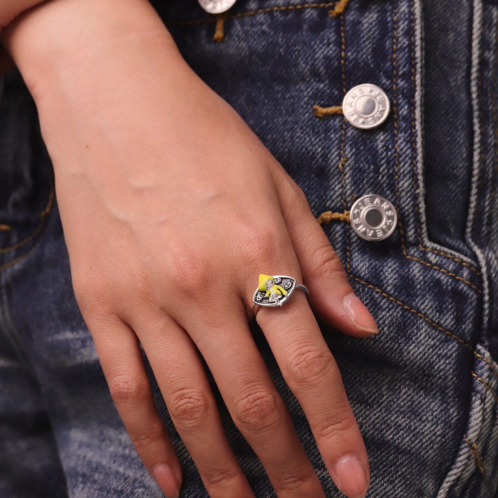 Little Nightmares Six Ring image number 4