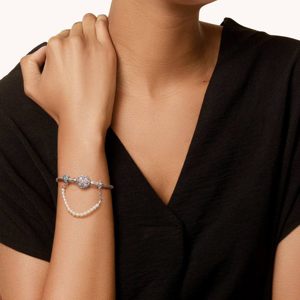 Pearl Safety Chain image number 3