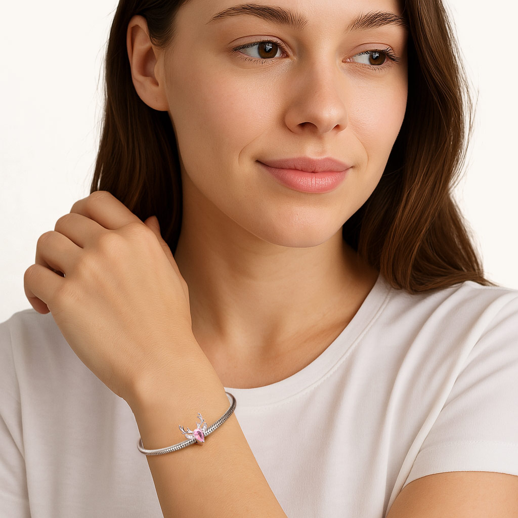 Christmas Elk Charm image number 3