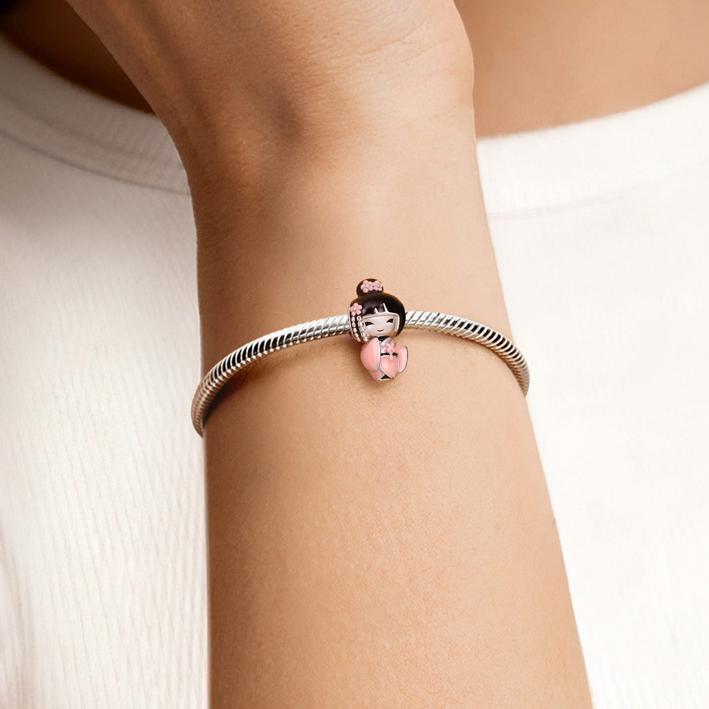 Japanese Geisha Charm image number 1