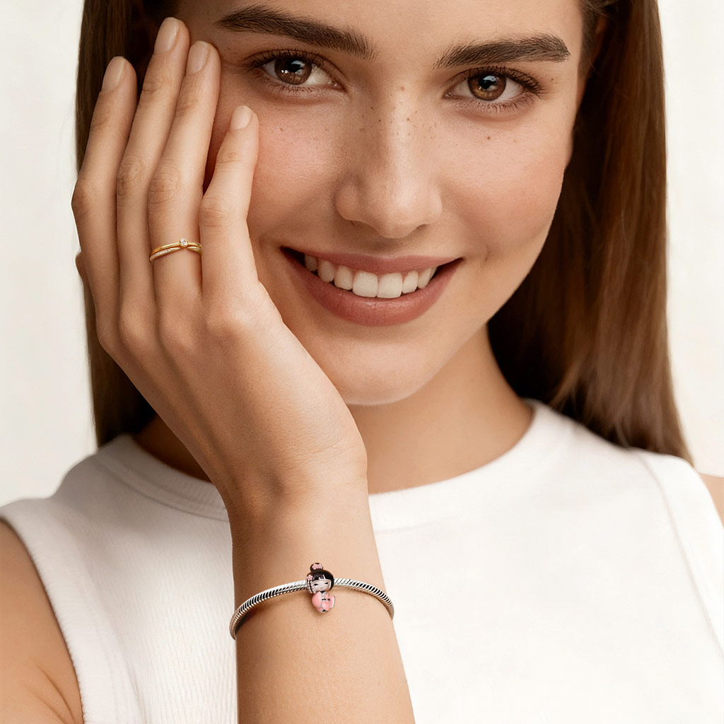 Japanese Geisha Charm image number 3