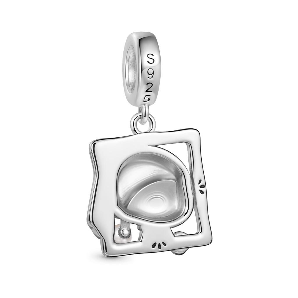 Oil Painting Girl Pendant image number 4