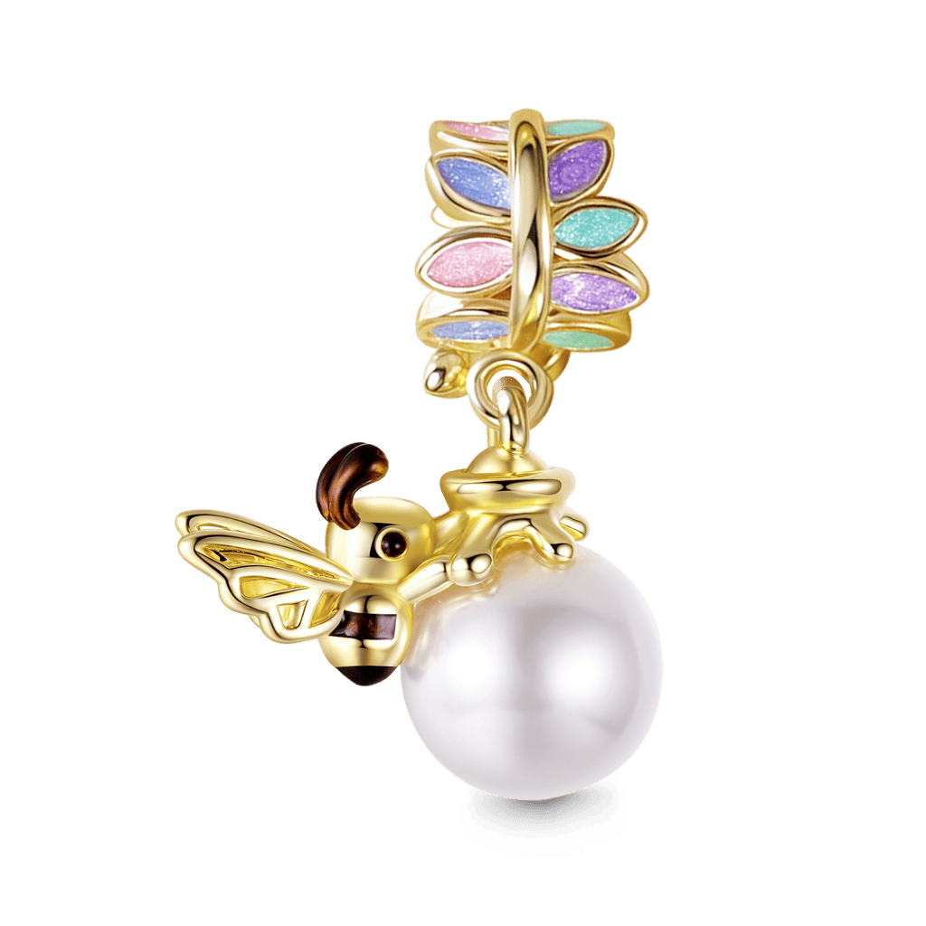 Pearl Bee Pendant image number 4