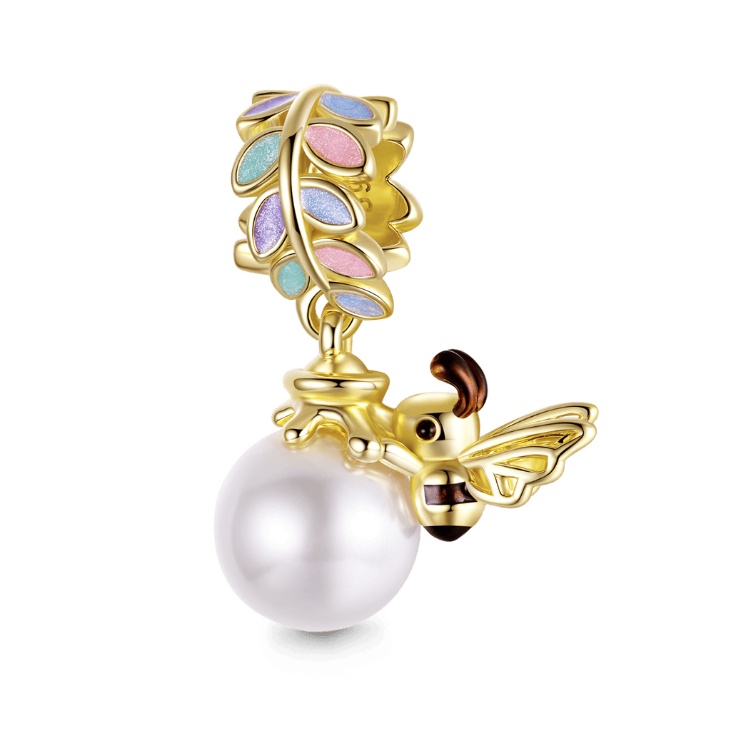 Pearl Bee Pendant image number 0