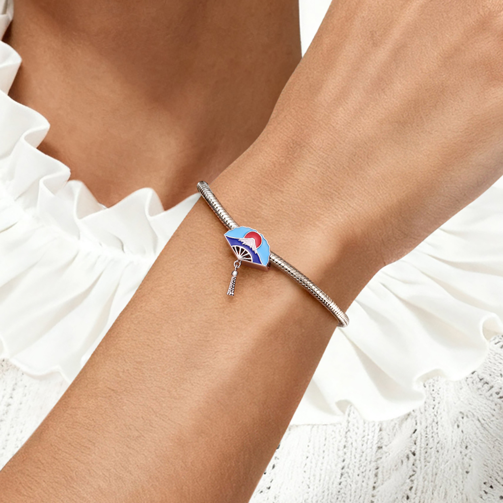 Mount Fuji Fan Charm image number 1