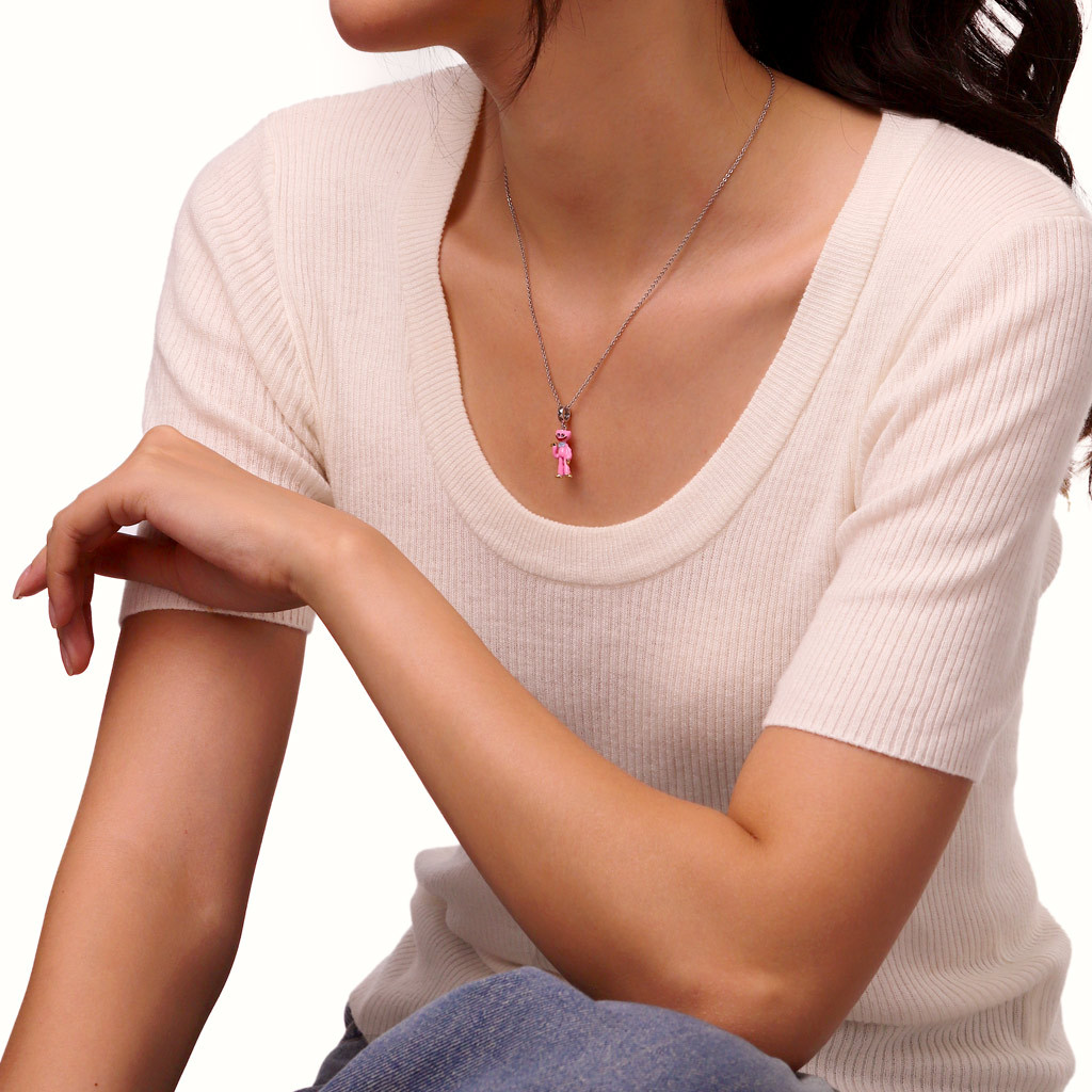 Kissy Missy Pendant image number 3