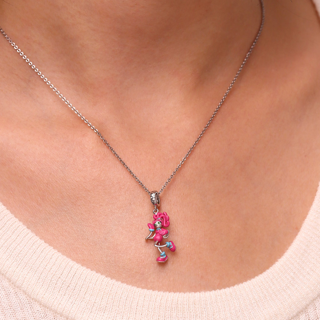 Mommy Long Legs Pendant image number 4