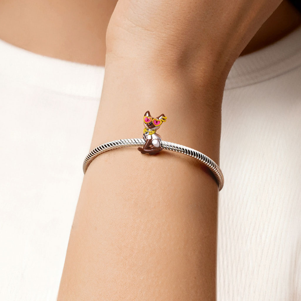 Siamese Cat Charm image number 1