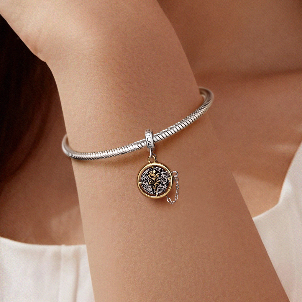 Engravable Rose Pendant image number 1