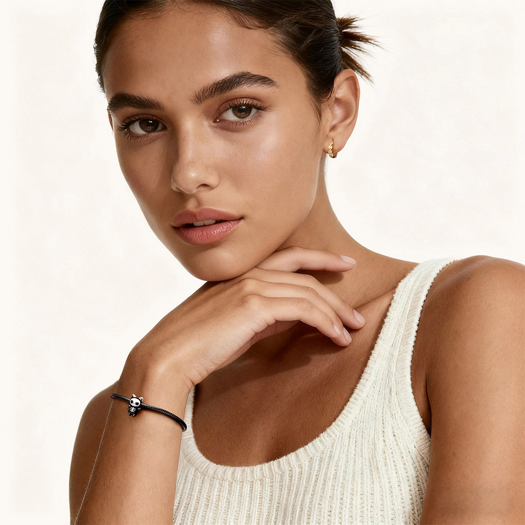 Skull Cat Charm image number 3