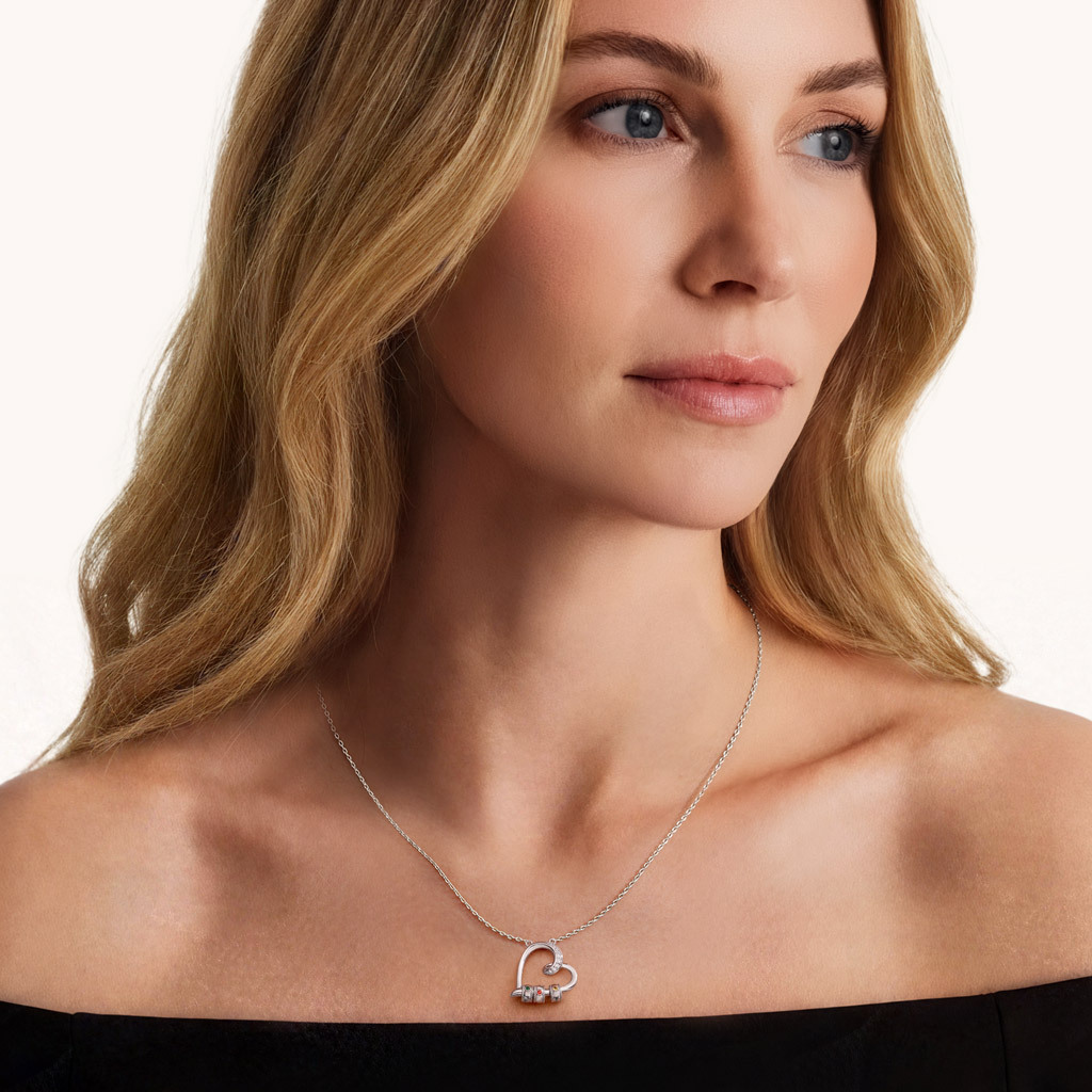 Heart Openable Necklace image number 3